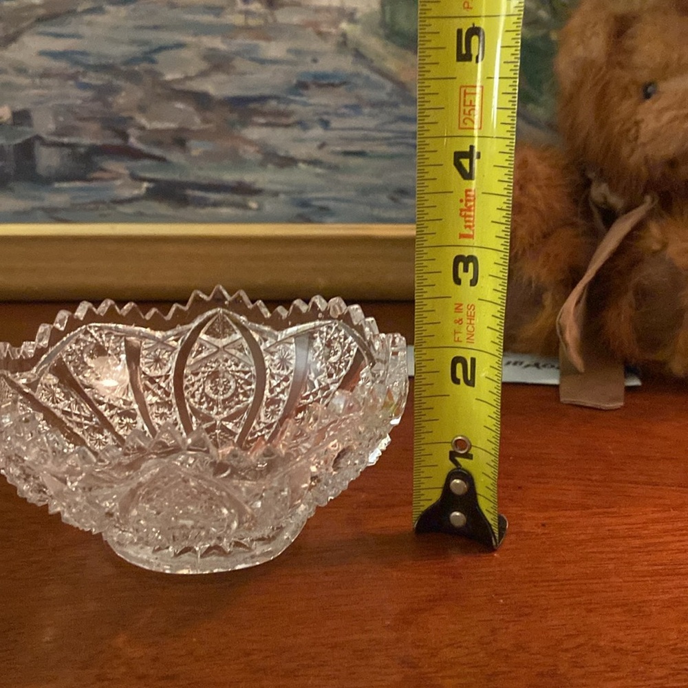 Vintage small saw tooth edge dish - Picture 8 of 8